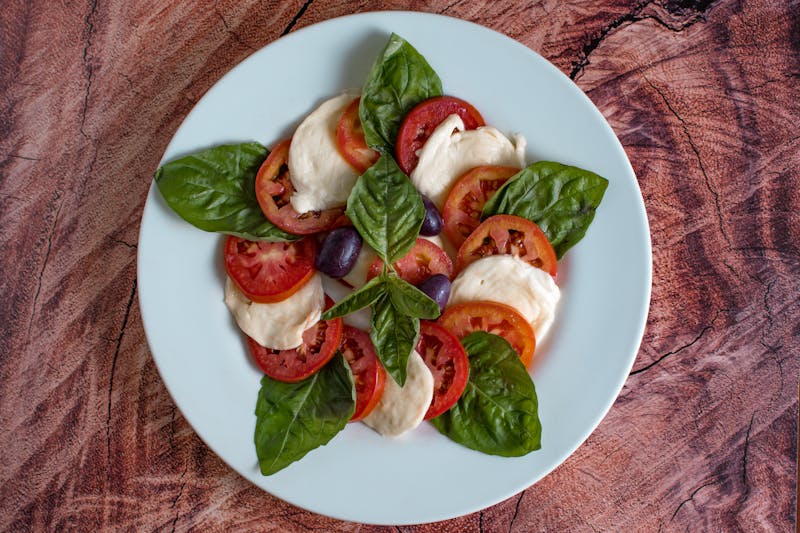 Caprese salad with tomatoes and mozzarella